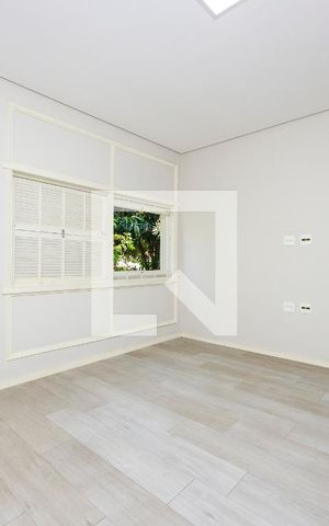 Casa à venda com 140m², 3 quartos e 1 vagaSuíte