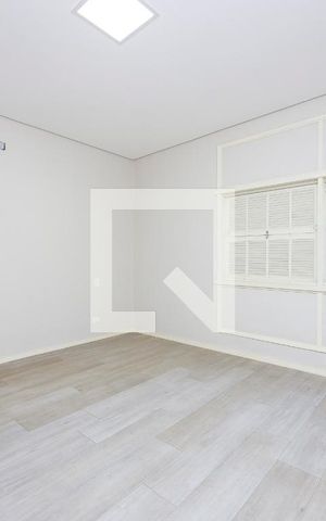 Casa à venda com 140m², 3 quartos e 1 vagaSuíte