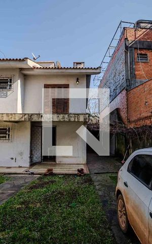 Casa à venda com 287m², 3 quartos e 5 vagas Casa à venda com 287m², 3 quartos e 5 vagasQuintal