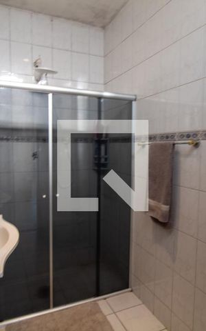 Casa à venda com 120m², 3 quartos e 5 vagas Casa à venda com 120m², 3 quartos e 5 vagasBanheiro