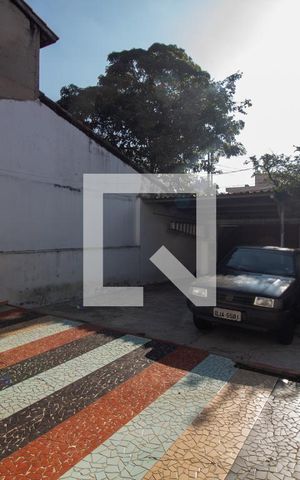 Casa à venda com 120m², 3 quartos e 5 vagas Casa à venda com 120m², 3 quartos e 5 vagasGaragem