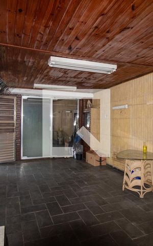 Casa à venda com 120m², 3 quartos e 5 vagas Casa à venda com 120m², 3 quartos e 5 vagasSalão de Festas