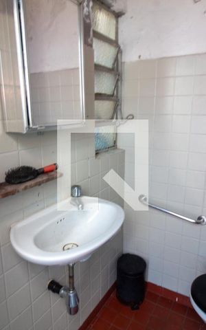 Casa à venda com 120m², 3 quartos e 5 vagas Casa à venda com 120m², 3 quartos e 5 vagasBanheiro de Serviço