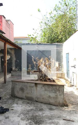 Casa à venda com 300m², 2 quartos e 2 vagasQuintal