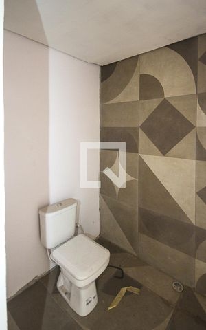 Casa à venda com 300m², 2 quartos e 2 vagasLavabo
