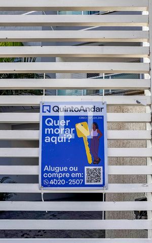Apartamento à venda com 180m², 3 quartos e 2 vagas Apartamento à venda com 180m², 3 quartos e 2 vagasPlaca banner Instalada na Fachada