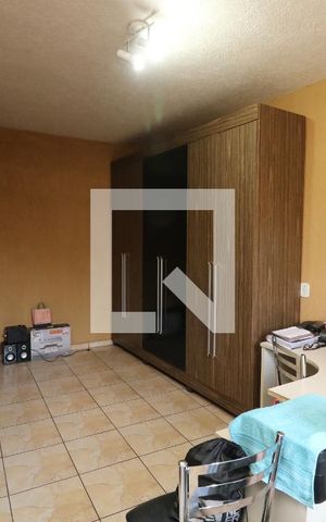 Casa à venda com 325m², 5 quartos e 2 vagasQuarto 4
