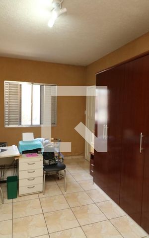 Casa à venda com 325m², 5 quartos e 2 vagasQuarto 4