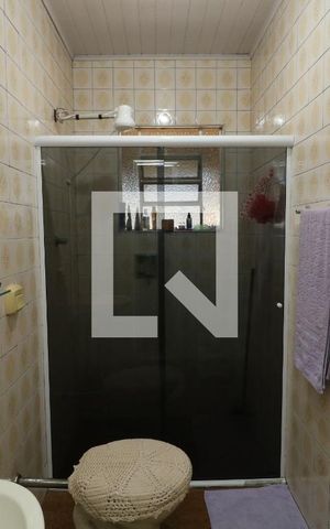 Casa à venda com 325m², 5 quartos e 2 vagasBanheiro 2