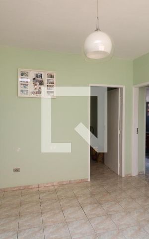 Casa à venda com 325m², 5 quartos e 2 vagasSala