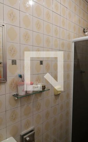 Casa à venda com 325m², 5 quartos e 2 vagasBanheiro 2