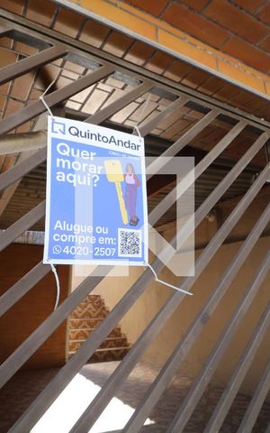 Casa à venda com 325m², 5 quartos e 2 vagasFachada