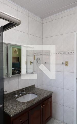 Casa à venda com 325m², 5 quartos e 2 vagasBanheiro