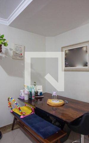 Casa à venda com 105m², 3 quartos e 3 vagasSala