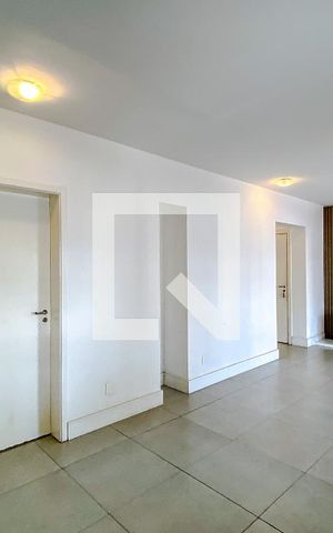 Apartamento à venda com 101m², 2 quartos e 2 vagasSala