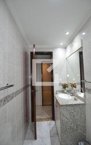 Apartamento à venda com 184m², 4 quartos e 2 vagasBanheiro Social