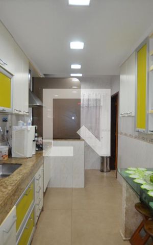 Apartamento à venda com 184m², 4 quartos e 2 vagasCozinha