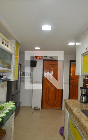 Apartamento à venda com 184m², 4 quartos e 2 vagasCozinha
