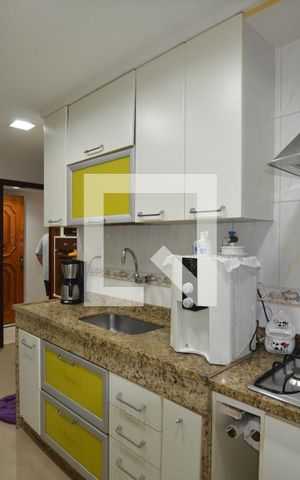 Apartamento à venda com 184m², 4 quartos e 2 vagasCozinha