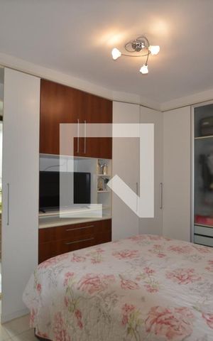 Apartamento à venda com 184m², 4 quartos e 2 vagasQuarto 2 Suíte