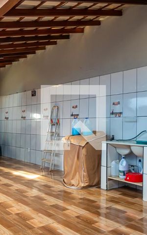 Casa à venda com 237m², 4 quartos e 4 vagas Casa à venda com 237m², 4 quartos e 4 vagasQuintal