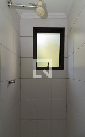 Apartamento à venda com 100m², 3 quartos e 2 vagas Apartamento à venda com 100m², 3 quartos e 2 vagasBanheiro de serviço