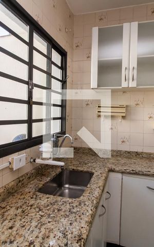Casa para alugar com 130m², 2 quartos e 1 vaga Casa para alugar com 130m², 2 quartos e 1 vagaCozinha