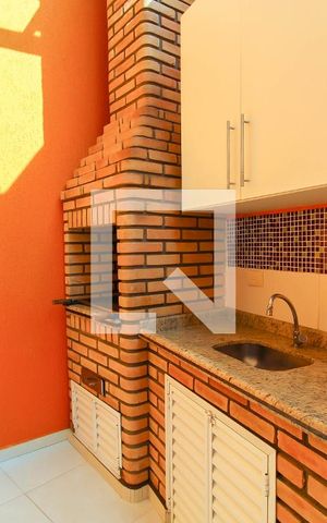 Casa à venda com 300m², 3 quartos e 2 vagas Casa à venda com 300m², 3 quartos e 2 vagasChurrasqueira