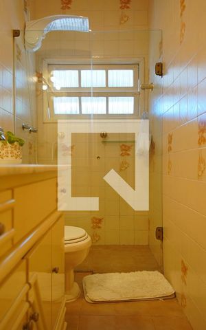 Casa à venda com 350m², 3 quartos e 2 vagasBanheiro Corredor