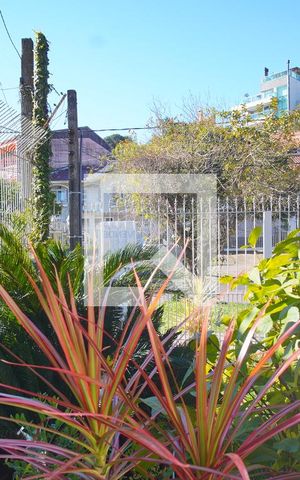 Casa à venda com 350m², 3 quartos e 2 vagasEscritório - Vista