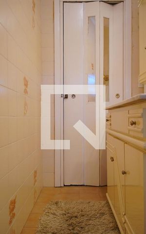 Casa à venda com 350m², 3 quartos e 2 vagasBanheiro Corredor