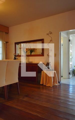 Casa à venda com 350m², 3 quartos e 2 vagasSala de Jantar