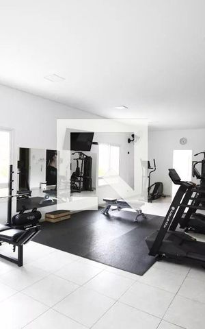 Apartamento para alugar com 60m², 2 quartos e 2 vagas Apartamento para alugar com 60m², 2 quartos e 2 vagasÁrea comum - Academia