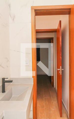 Casa de condomínio para alugar com 70m², 2 quartos e 1 vaga Casa de condomínio para alugar com 70m², 2 quartos e 1 vagaBanheiro