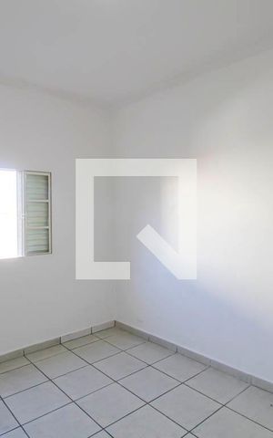 Casa para alugar com 70m², 2 quartos e sem vaga Casa para alugar com 70m², 2 quartos e sem vagaQuarto 1