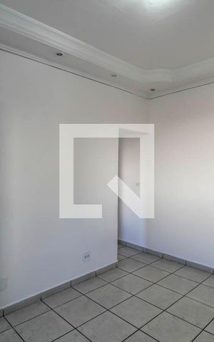 Casa para alugar com 70m², 2 quartos e sem vaga Casa para alugar com 70m², 2 quartos e sem vagaSala