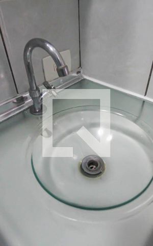 Casa para alugar com 70m², 2 quartos e sem vaga Casa para alugar com 70m², 2 quartos e sem vagaBanheiro