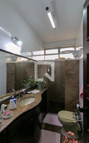 Apartamento à venda com 270m², 4 quartos e 1 vaga Apartamento à venda com 270m², 4 quartos e 1 vagaBanheiro