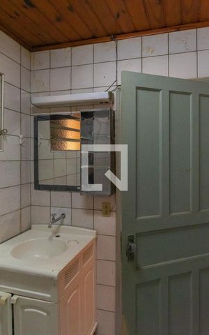 Casa para alugar com 185m², 3 quartos e 5 vagas Casa para alugar com 185m², 3 quartos e 5 vagasBanheiro de Serviço