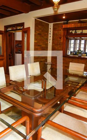Casa de condomínio para alugar com 700m², 2 quartos e 5 vagasSala
