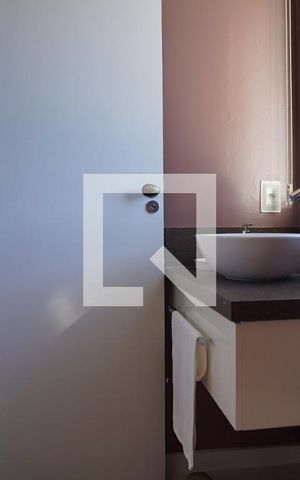 Casa para alugar com 600m², 3 quartos e 5 vagasLavabo