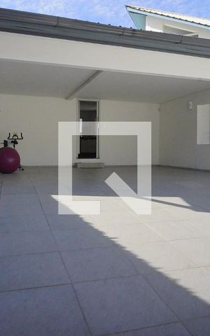 Casa para alugar com 600m², 3 quartos e 5 vagasGaragem