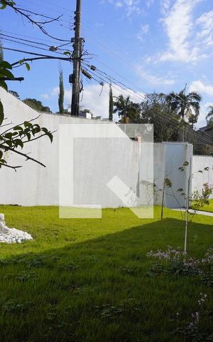 Casa para alugar com 600m², 3 quartos e 5 vagasPátio frente