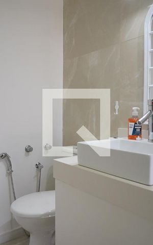 Casa para alugar com 600m², 3 quartos e 5 vagasBanheiro suite 1