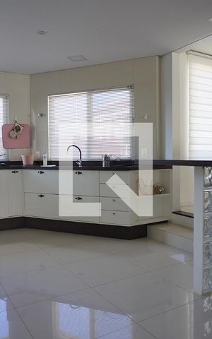 Casa para alugar com 600m², 3 quartos e 5 vagasCozinha