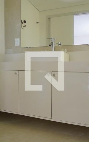 Casa para alugar com 600m², 3 quartos e 5 vagasBanheiro suite 2