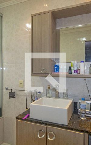 Casa à venda com 350m², 5 quartos e 5 vagas Casa à venda com 350m², 5 quartos e 5 vagasBanheiro da suíte 5