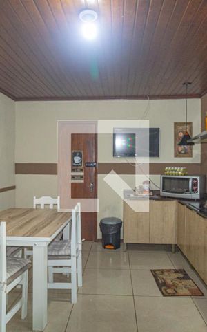 Casa à venda com 350m², 5 quartos e 5 vagas Casa à venda com 350m², 5 quartos e 5 vagasCozinha