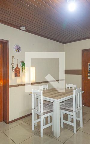 Casa à venda com 350m², 5 quartos e 5 vagas Casa à venda com 350m², 5 quartos e 5 vagasCozinha