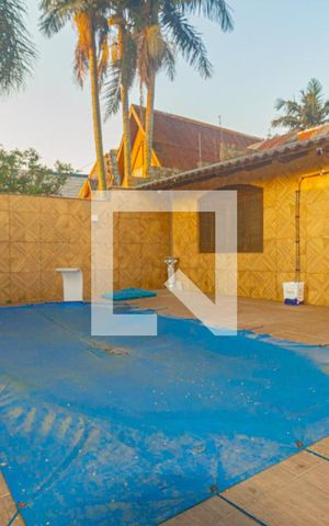 Casa à venda com 350m², 5 quartos e 5 vagas Casa à venda com 350m², 5 quartos e 5 vagasPiscina